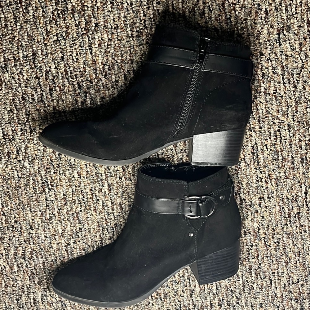 Black Suede Women's Silver Buckle Heeled Boots
